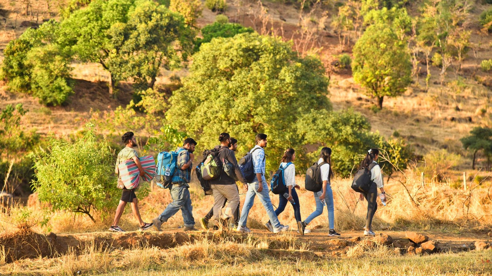 nature_walking_and_trekking